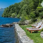The Writer's Nest Waterfront By Rent فيلة Faggeto Lario