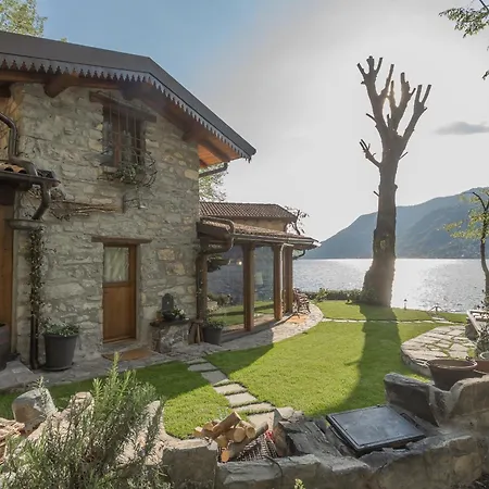 The Writer's Nest Waterfront By Rent * Faggeto Lario