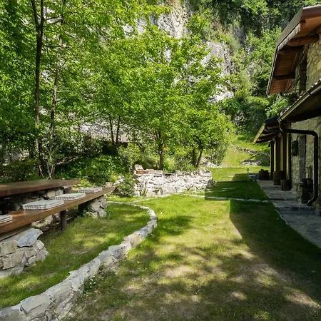 Villa The Writer's Nest Waterfront By Rent