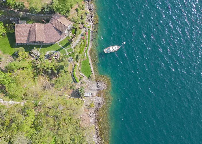 The Writer's Nest Waterfront By Rent Vila Faggeto Lario