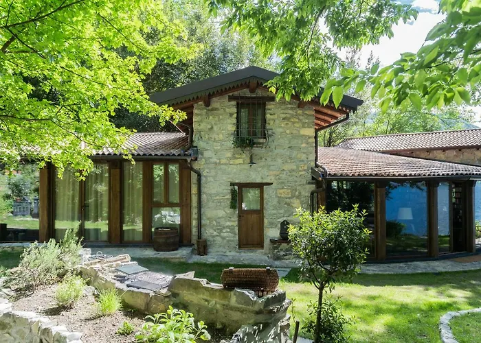 Vila The Writer's Nest Waterfront By Rent Faggeto Lario