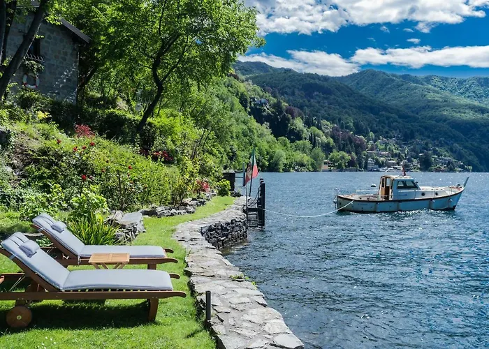 The Writer's Nest Waterfront By Rent * Faggeto Lario