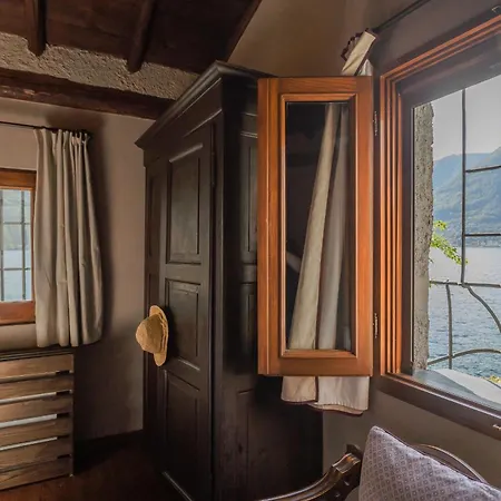 The Writer's Nest Waterfront By Rent Вилла